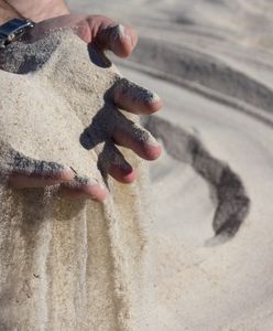Ponad tonę piasku ukradzionego przez turystów odwieziono na plaże Sardynii
