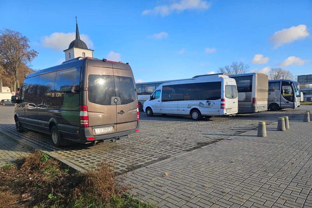Dawny plac odjazdowy busów przy starym dworcu PKS przy al. Tysiąclecia / ul. Cerkiewna