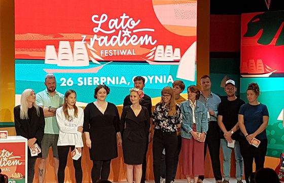 Polskie Radio uwspółcześniło hymn „Lata z radiem” (nagranie)