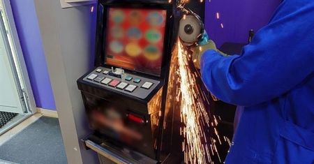Lublin walczy z hazardowym podziemiem: zabezpieczono 17 automatów