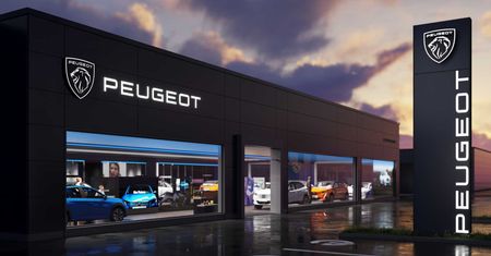 Peugeot ma nowe logo. Z całego lwa została tylko głowa