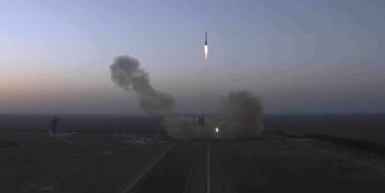 Start rakiety kosmicznej Blue Origin New Shepard. Oglądaj na żywo