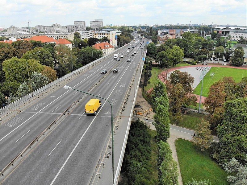 Warszawa. Trwa przebudowa wiaduktów na Trasie Łazienkowskiej. Utrudnienia do końca sierpnia