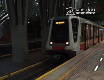Warszawa: Trzy stacje metra wyłączone z ruchu. Uruchomiono komunikację zastępczą