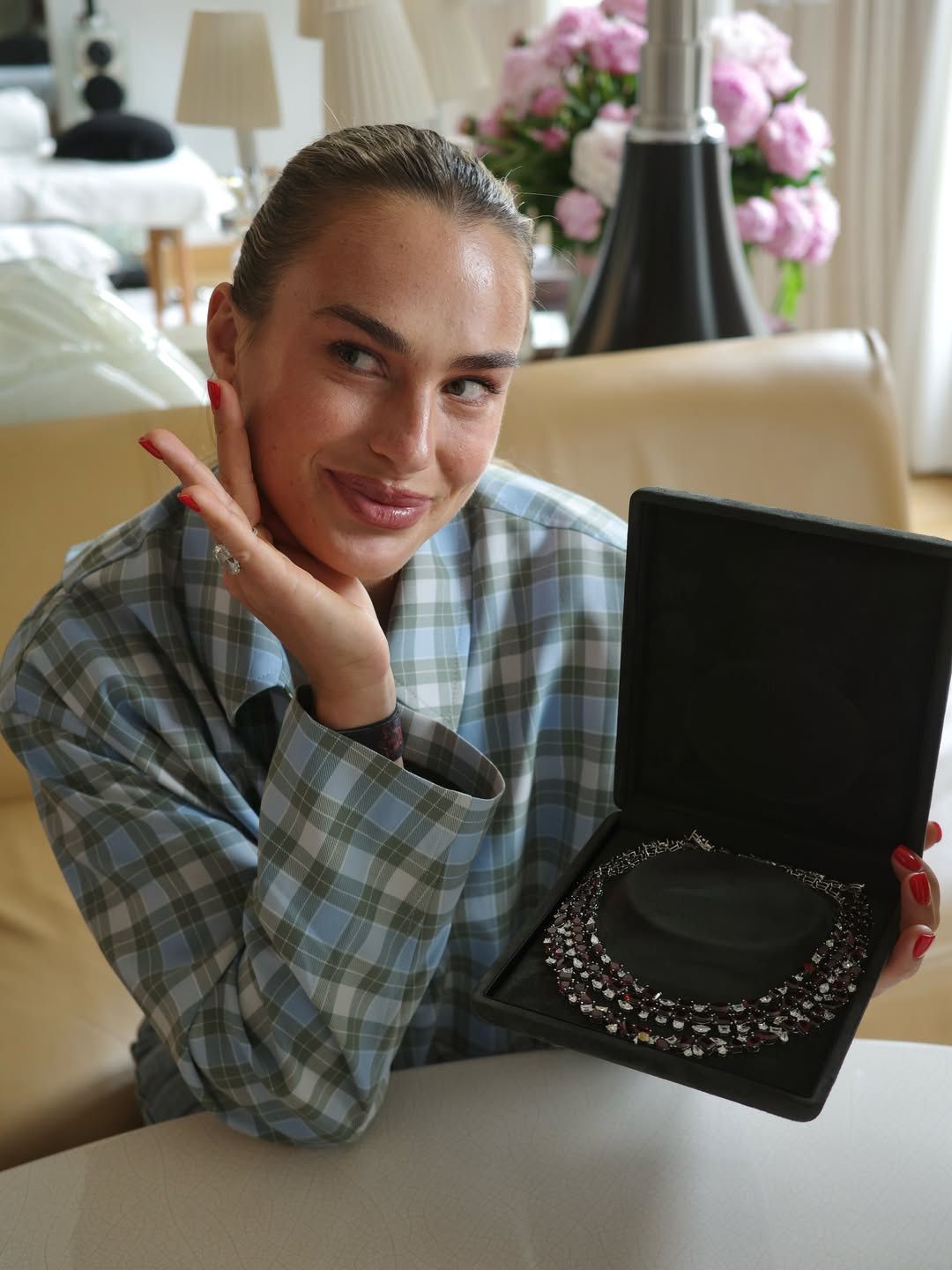Aryna Sabalenka prezentuje luksusową biżuterię