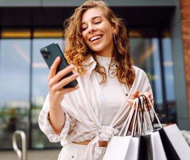 Co Polacy kupują w sieci? W koszykach królują moda i kosmetyki