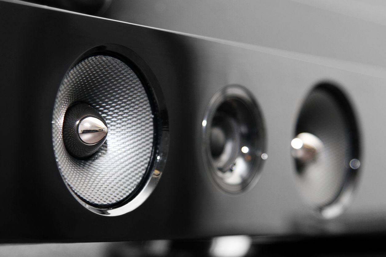 Belka zamiast kolumn. Soundbar do niewielkiego salonu 1