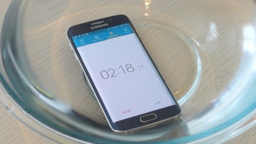 Jak jest z Galaxy S6 edge i jego (nie)odpornością na wodę? 1