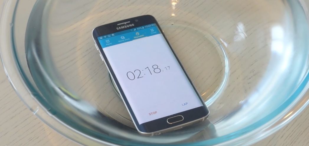Jak jest z Galaxy S6 edge i jego (nie)odpornością na wodę?