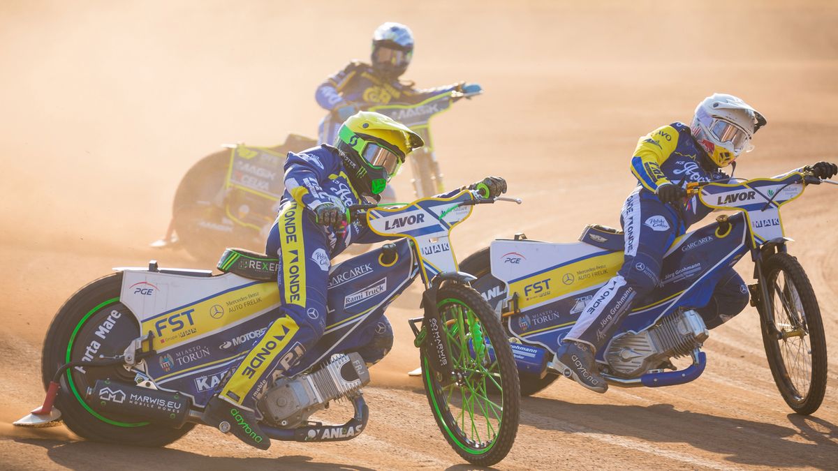 WP SportoweFakty / Krzysztof Konieczny / Na zdjęciu: na czele zawodnicy PRES Grupa Deweloperska Toruń