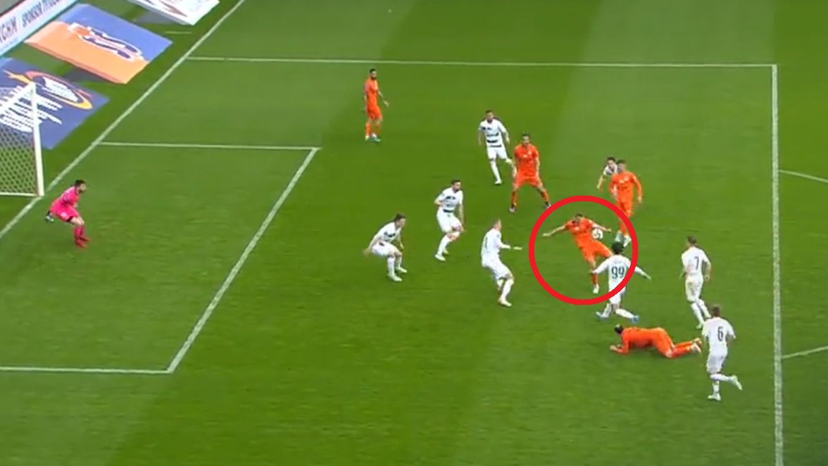 Twitter / Canal+ Sport / Na zdjęciu: gol Patryka Szysza