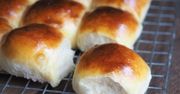 Maślane bułeczki robię tylko z tego przepisu. Wychodzą mięciutkie jak gąbeczka