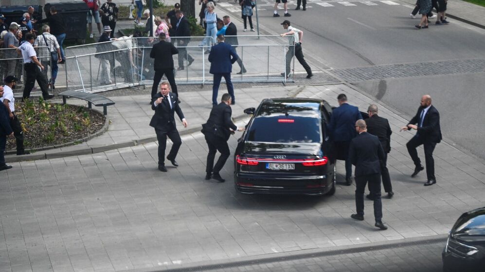 Strzały po posiedzeniu rządu Słowacji. Ranny premier Robert Fico