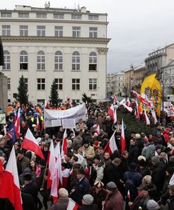 &quot;Marsz w Obronie Demokracji i Wolności Mediów&quot; na ulicach Warszawy
