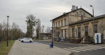 Białośliwie: Nowy parking. Mieszkańcy coraz chętniej wybierają pociągi