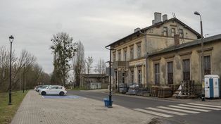 Białośliwie: Nowy parking. Mieszkańcy coraz chętniej wybierają pociągi