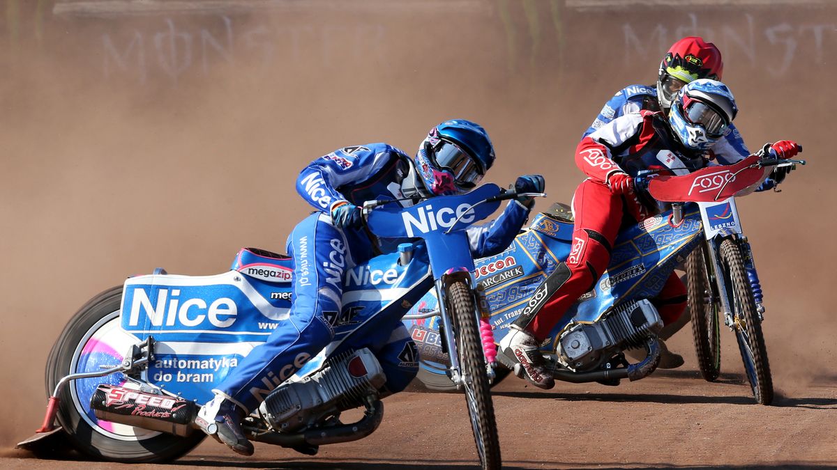 Zawodnicy rywalizujący podczas turnieju z cyklu Speedway Best Pairs