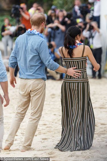 Meghan Markle w ciąży i książę Harry na plaży Bondi w Sydney