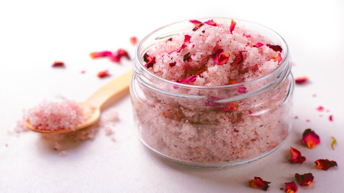 Cukier różany to aromatyczny składnik. Fot. AdobeStock
