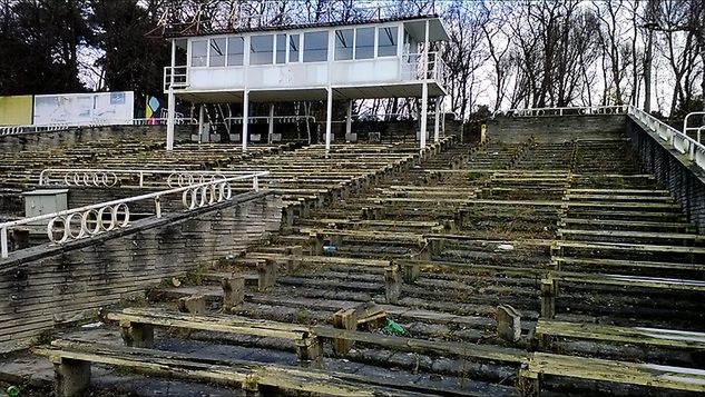 Za sprawą pieniędzy z budżetu obywatelskiego, stadion na Golęcinie zostanie w końcu odnowiony (Fot. Marcin Michalski)