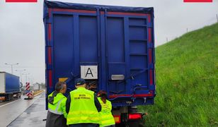 Chcieli wyrzucić w Polsce 22 tony śmieci. Transport zatrzymano