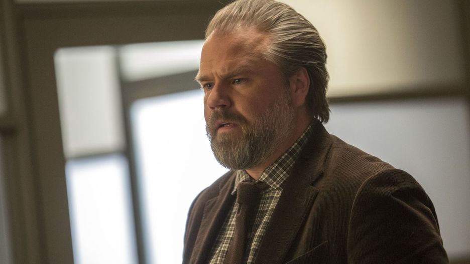 Tyler Labine ma 45 lat, urodził się w Toronto