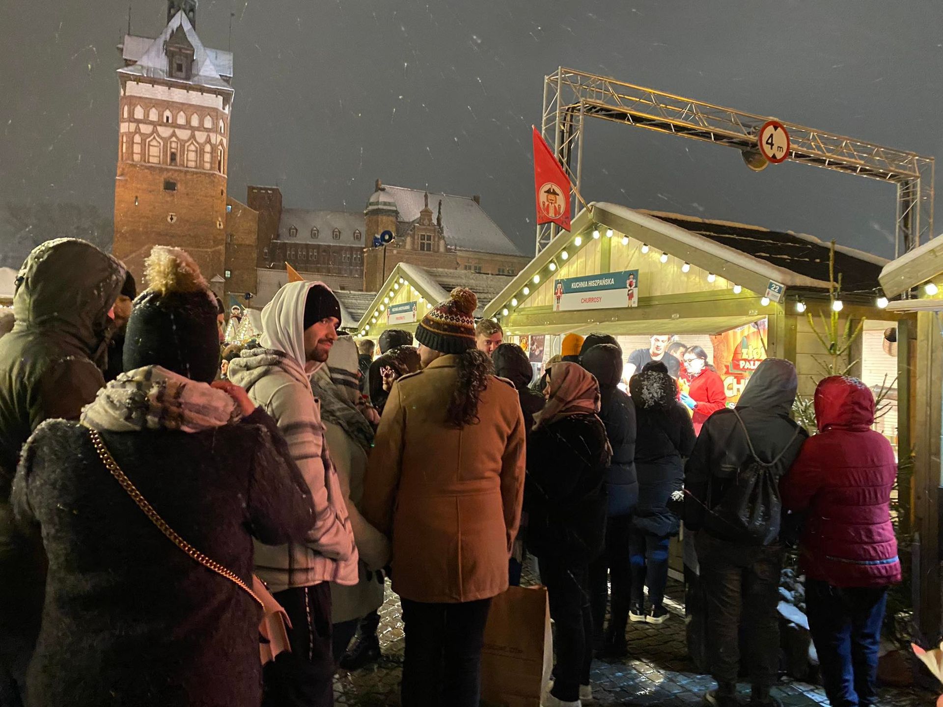 Największe kolejki ustawiały się jak zwykle po to samo 