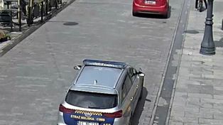 Szalony 96-latek za kierownicą samochodu na Piotrkowskiej. Słabo widział, słyszał i... nie miał prawa jazdy