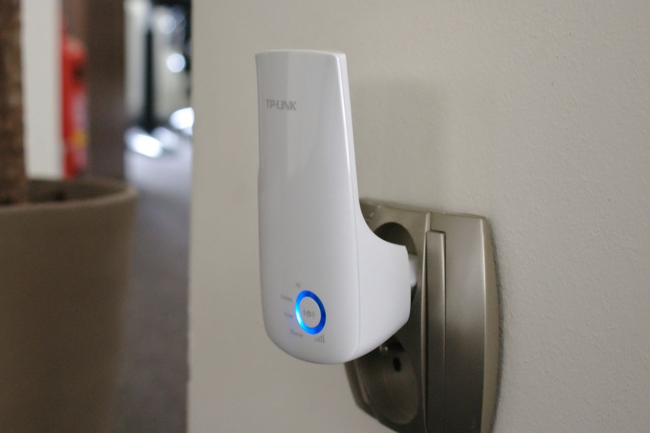 TP-LINK TL-WA850RE – poszerzamy zasięg WiFi