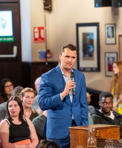 Zamach na Charliego Kirka. Zabójca na wolności