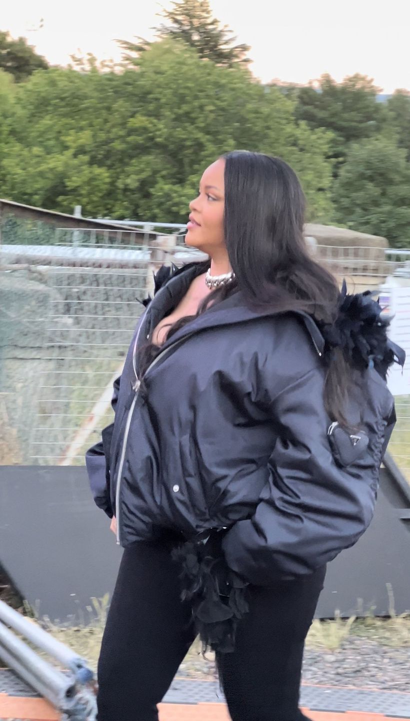 Rihanna przyłapana pierwszy raz po porodzie