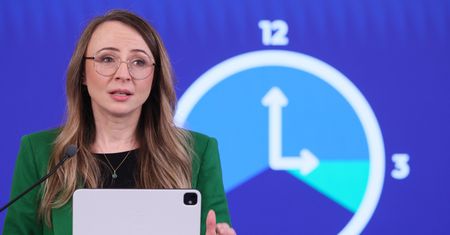 Więcej dzieci, więcej wolnego. Chcą namówić ministrę na rewolucję w przepisach