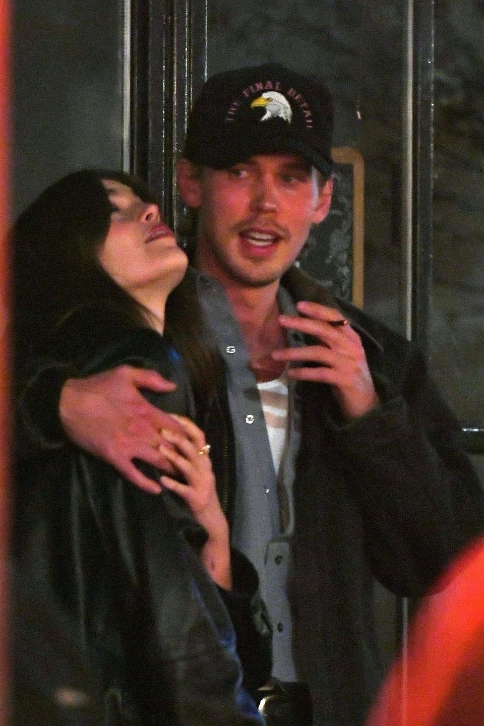 Austin Butler i Kaia Gerber "przyłapani" przed restauracją