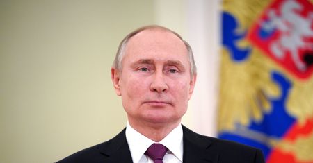 Rosja. Putin pręży muskuły i zapewnia sobie długoletnie rządy