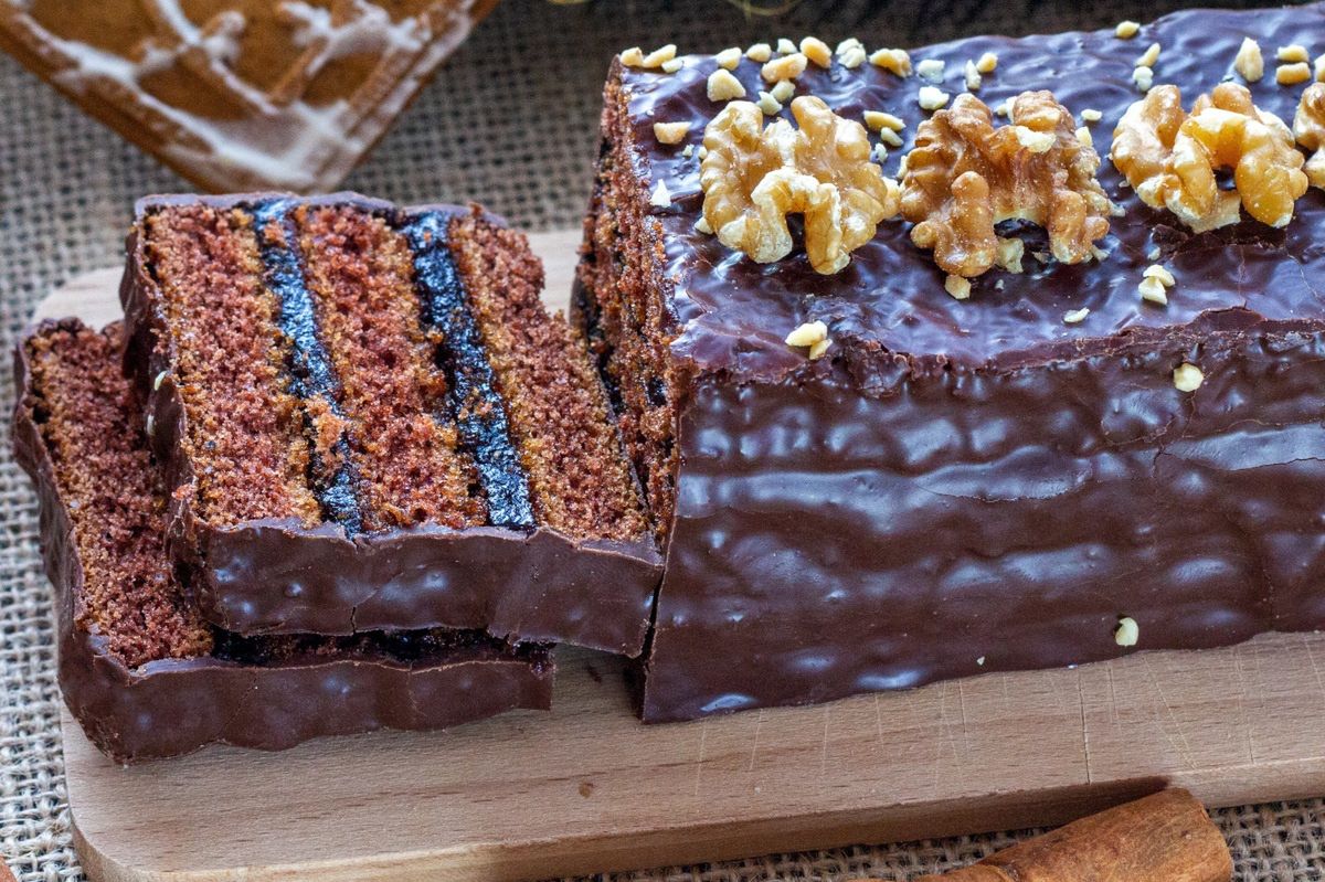 Soft and delicate gingerbread for Christmas