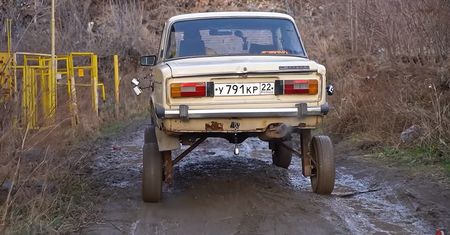 Tego się nie odzobaczy. Off-roadowa Łada niczym potwór Frankensteina