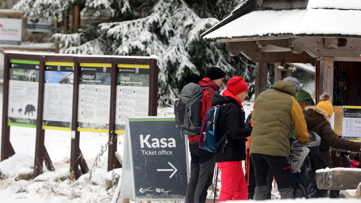 Rząd szykuje kolejne obostrzenia. Hotelarze załamani