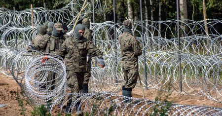 Kryzys na granicy polsko-białoruskiej. Ekspert: ''mamy do czynienia z handlem ludźmi''