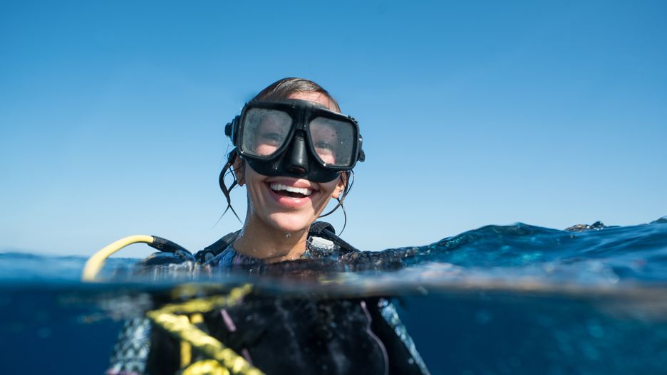 Josh LIBERMAN
scuba, diver, underwater, diving, sea, water, ocean, woman, dive, blue, sport, reef, coral, fish, mask, scuba diving, tropical, snorkel, ski, travel, swimming, vacation, winter, fun, deep, laugh, laughing, smile, smiling, enjoying, enjoy, tourist, tourism, adventure, explore