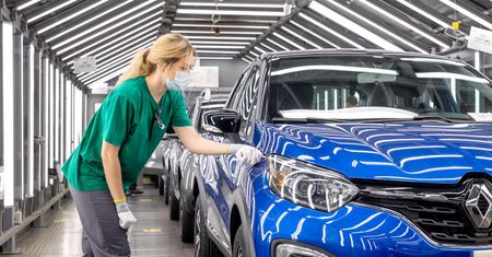 Renault i VW muszą ograniczyć produkcję. Brakuje podzespołów z Ukrainy