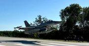 Polskie F-16 lądowały na drodze. Wojsko ćwiczy scenariusz na wypadek wojny