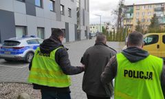 Zaatakował nożem żonę? Usłyszał zarzut zabójstwa