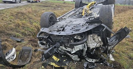 Zignorował znak STOP. Wjechał tuż pod pociąg