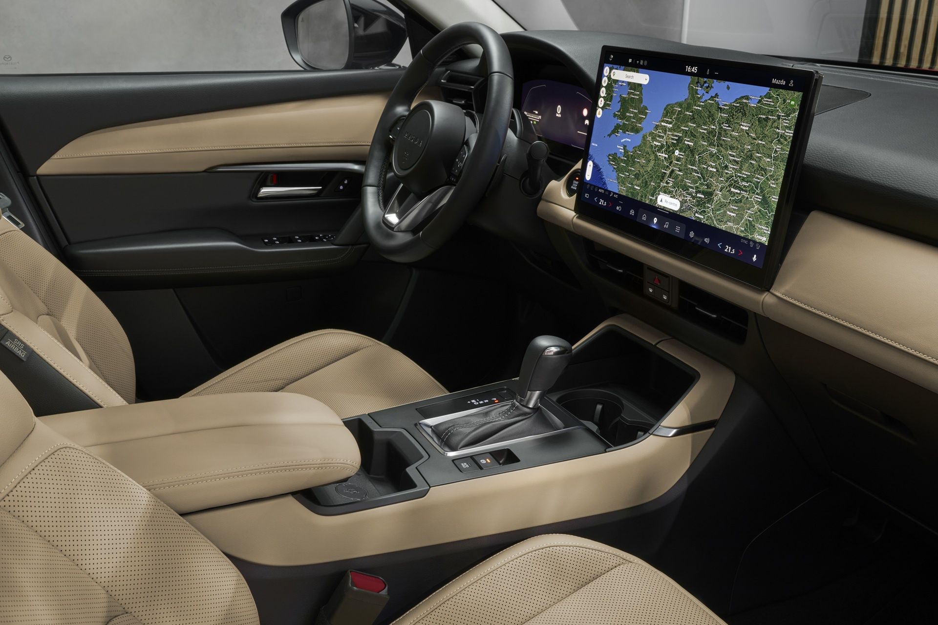 Wnętrze nowej Mazdy CX-5