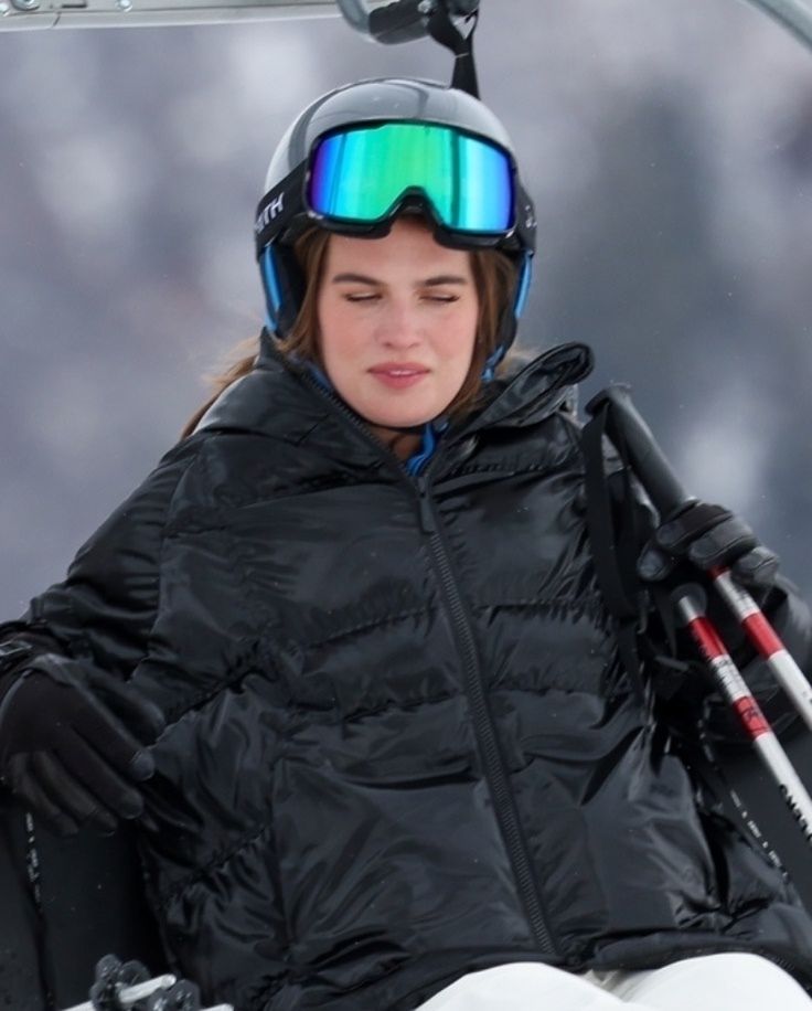 *PREMIUM-EXCLUSIVE* Joe Jonas enjoys a romantic skiing session with new girlfriend Stormi Bree!
*PREMIUM-EXCLUSIVE* Aspen, CO  - Singer Joe Jonas puts his recent split with actress Sophie Turner behind him as he steps out in Aspen to enjoy a skiing date with his new love interest Stormi Bree. Shot on 01/05/23.

BACKGRID USA 6 JANUARY 2024,Image: 834762380, License: Rights-managed, Restrictions: Hold for Alex, Model Release: no, Pictured: Joe Jonas, Stormi Bree, Credit line: The Daily Stardust / BACKGRID / Backgrid USA / Forum
The Daily Stardust / BACKGRID / Backgrid USA / Forum
Joe Jonas, Skiing, Helmet, Skis, Goggle, Snow Pants, Winter Coat, Snow, Boots, Vacation, Getaway, New Romance, Couple, Singer, Model, Fashion, Style, The Jonas Brothers, Aspen