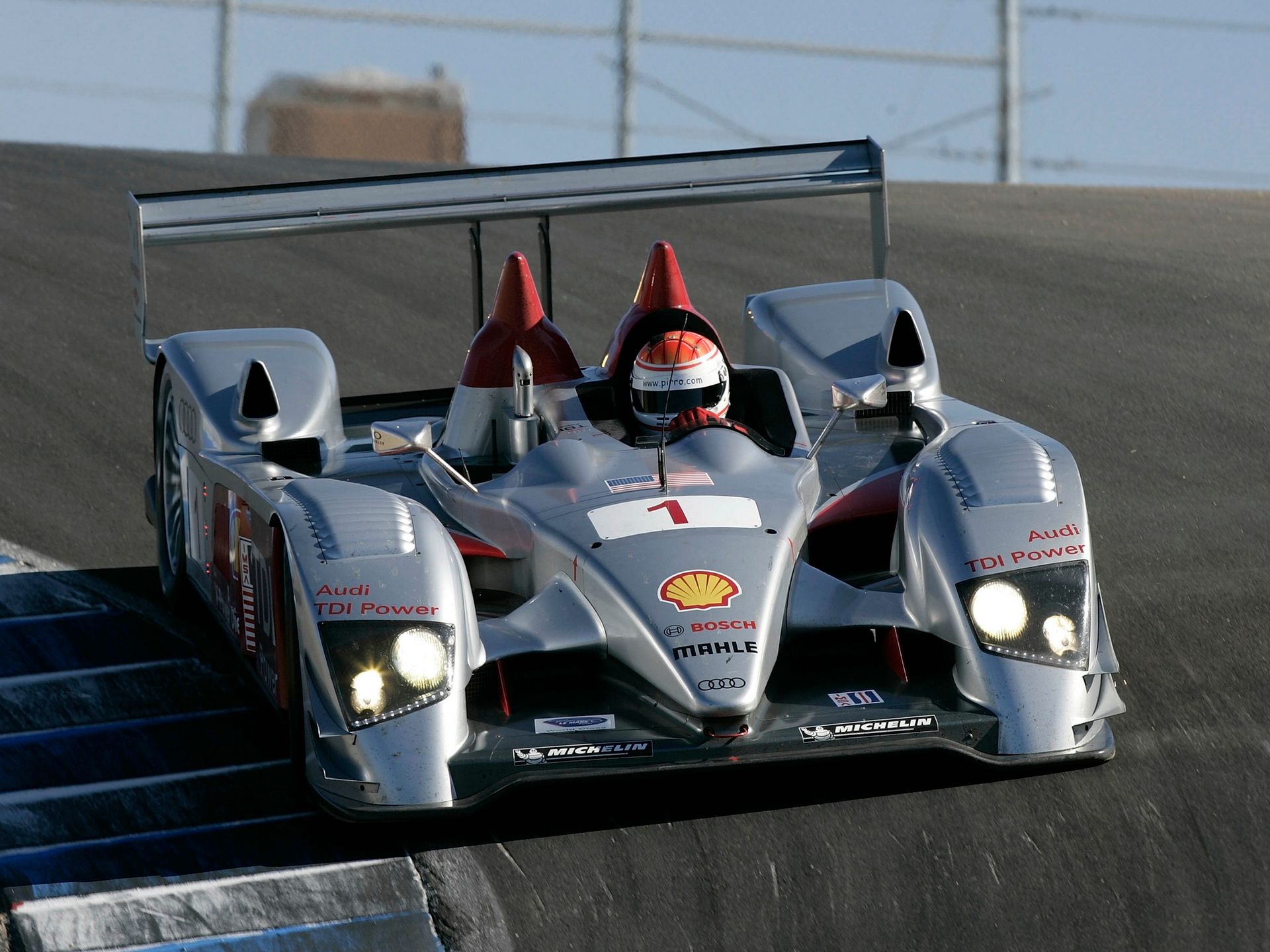 [h2]Audi R10 TDI[/h2]