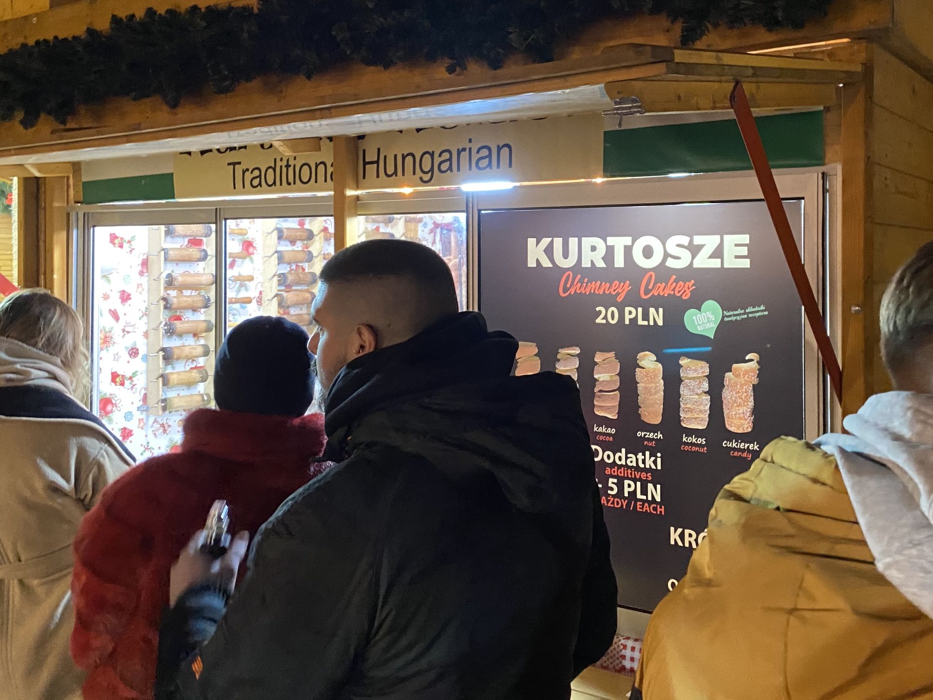 Turyści rozglądali się w poszukiwaniu węgierskich przysmaków 