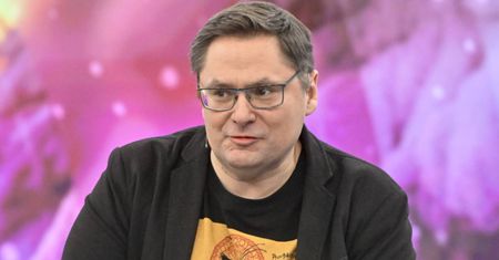 Pokazał zdjęcie z liceum. Porównują go do znanego polityka