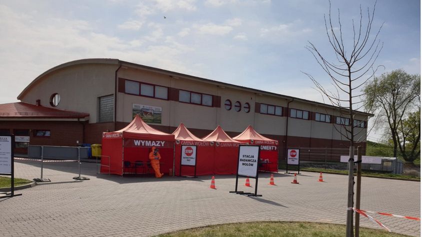 Pierwszy mobilny punkt pobierania wymazów na koronawirusa na Dolnym Śląsku powstał w Wołowie.