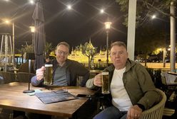 Burmistrz z Polski z posłem Romanowskim na piwie w Budapeszcie. "Mam delegację"